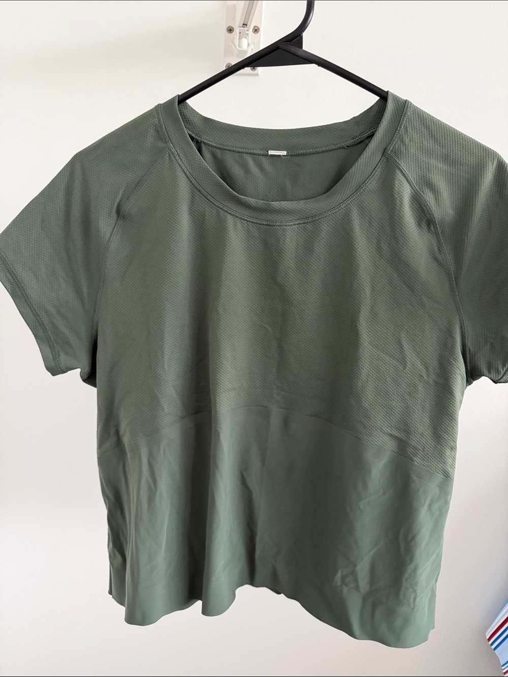 Lululemon Women's Lightweight Short-Sleeve Top — Olive Green